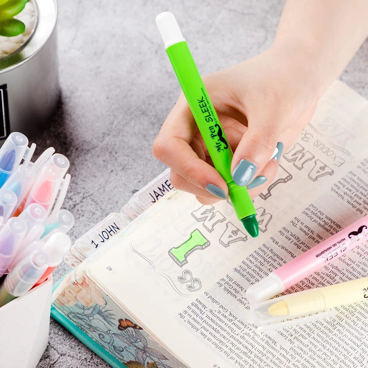 - No Bleed Gel Highlighter, 16 Pcs (8 Pastel Colors and 8 Vibrant Colors), Bible Highlighters